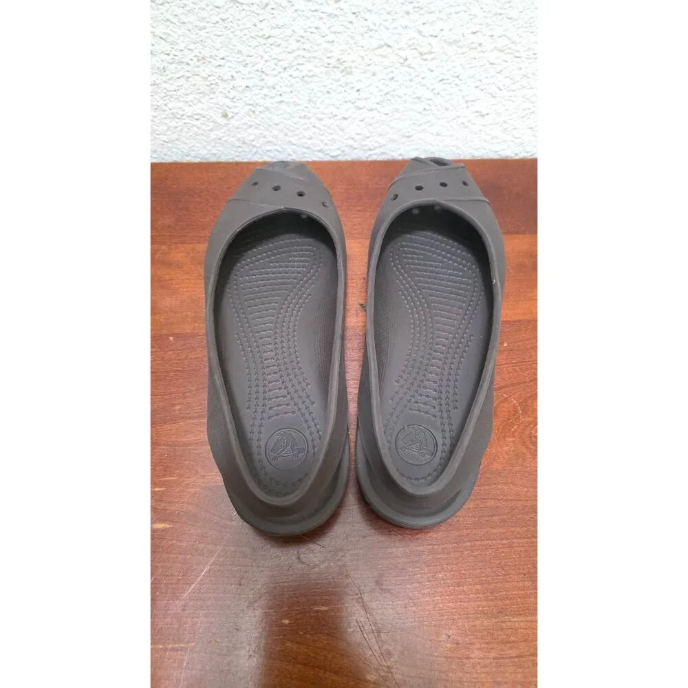 Crocs Womens Brown Open-Toe Slingback Flats Size W8 Lightweight & Comfortable Ru